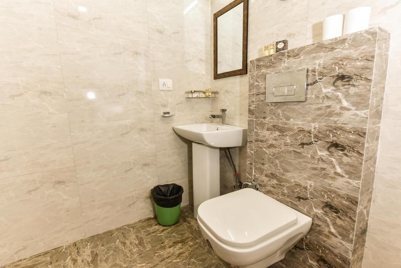 Hotel Luxury Collection Гургаон Экстерьер фото