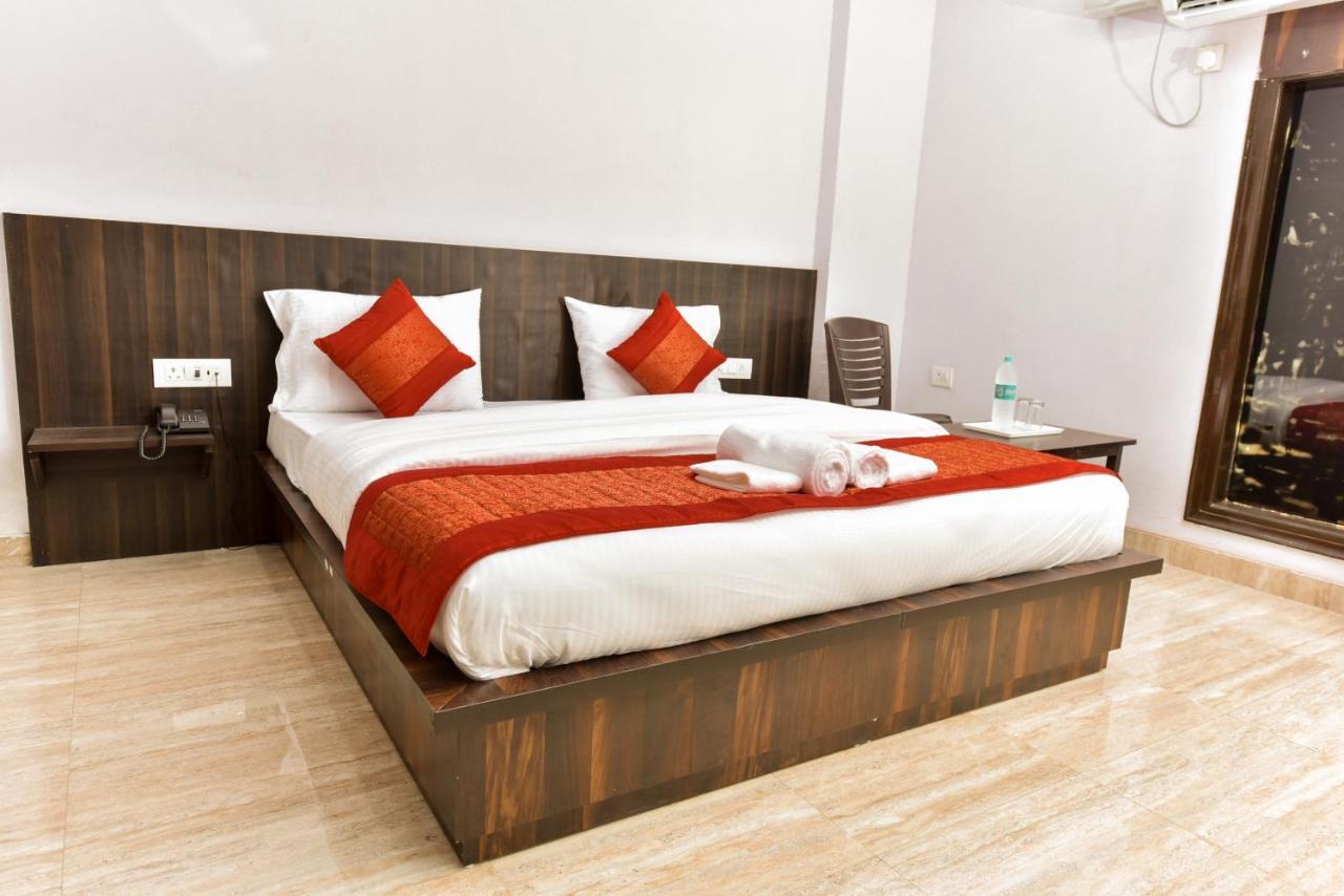 Hotel Luxury Collection Гургаон Экстерьер фото
